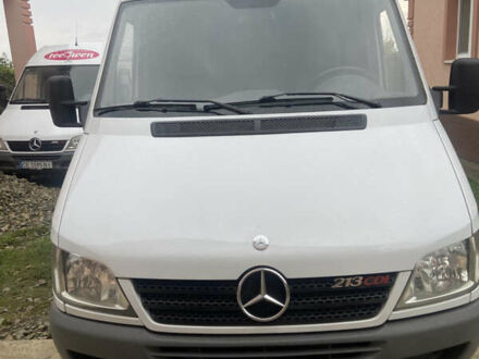 Белый Мерседес Sprinter, объемом двигателя 2.1 л и пробегом 180 тыс. км за 15000 $, фото 1 на Automoto.ua
