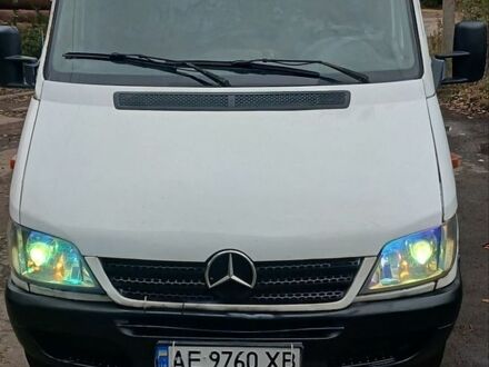 Белый Мерседес Sprinter, объемом двигателя 2.2 л и пробегом 476 тыс. км за 4200 $, фото 1 на Automoto.ua