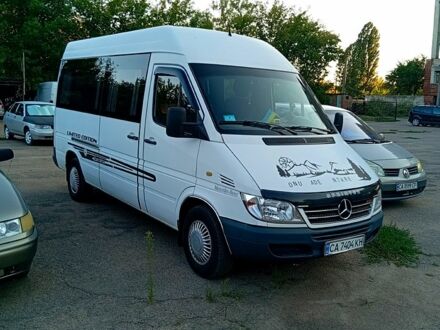 Белый Мерседес Sprinter, объемом двигателя 2.2 л и пробегом 302 тыс. км за 9500 $, фото 1 на Automoto.ua