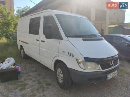 Мерседес Sprinter 2005 в Киеве на Automoto.ua Белый Мерседес Sprinter, объемом двигателя 2.15 л и пробегом 518 тыс. км за 9000 $, фото 1 на Automoto.ua