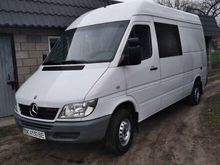 Білий Мерседес Sprinter, об'ємом двигуна 2.1 л та пробігом 380 тис. км за 9000 $, фото 1 на Automoto.ua