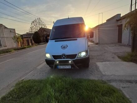 Білий Мерседес Sprinter, об'ємом двигуна 2.15 л та пробігом 300 тис. км за 7000 $, фото 1 на Automoto.ua