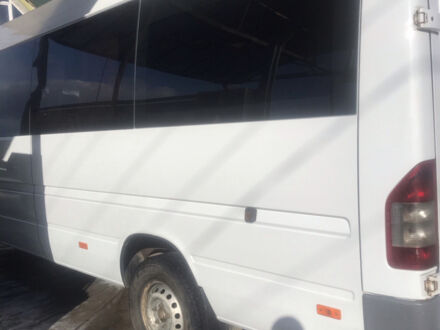 Белый Мерседес Sprinter, объемом двигателя 2.7 л и пробегом 365 тыс. км за 10200 $, фото 1 на Automoto.ua