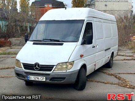 Белый Мерседес Sprinter, объемом двигателя 2.1 л и пробегом 322 тыс. км за 6500 $, фото 1 на Automoto.ua