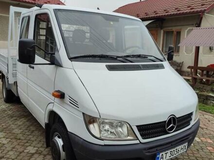 Белый Мерседес Sprinter, объемом двигателя 2.7 л и пробегом 350 тыс. км за 15999 $, фото 1 на Automoto.ua