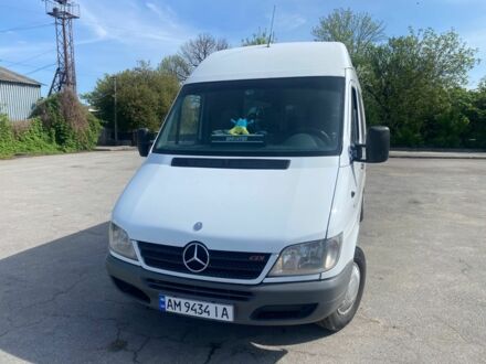 Белый Мерседес Sprinter, объемом двигателя 2.1 л и пробегом 400 тыс. км за 8500 $, фото 1 на Automoto.ua