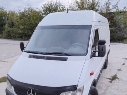Белый Мерседес Sprinter, объемом двигателя 2.1 л и пробегом 400 тыс. км за 8500 $, фото 1 на Automoto.ua