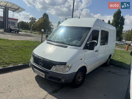 Белый Мерседес Sprinter, объемом двигателя 2.15 л и пробегом 323 тыс. км за 6000 $, фото 1 на Automoto.ua