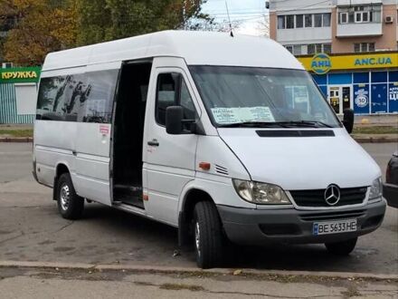 Белый Мерседес Sprinter, объемом двигателя 2.15 л и пробегом 300 тыс. км за 7600 $, фото 1 на Automoto.ua