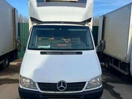 Белый Мерседес Sprinter, объемом двигателя 2.69 л и пробегом 500 тыс. км за 10000 $, фото 1 на Automoto.ua
