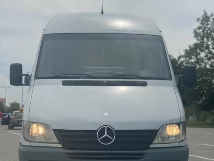 Белый Мерседес Sprinter, объемом двигателя 2.2 л и пробегом 480 тыс. км за 12000 $, фото 1 на Automoto.ua