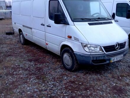 Мерседес Sprinter 2005 в Киеве на Automoto.ua Белый Мерседес Sprinter, объемом двигателя 22 л и пробегом 485 тыс. км за 8500 $, фото 1 на Automoto.ua