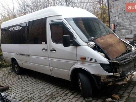 Белый Мерседес Sprinter, объемом двигателя 2.15 л и пробегом 100 тыс. км за 3800 $, фото 1 на Automoto.ua