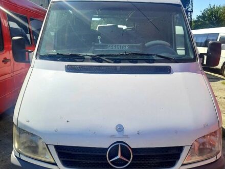 Белый Мерседес Sprinter, объемом двигателя 2.7 л и пробегом 610 тыс. км за 7500 $, фото 1 на Automoto.ua