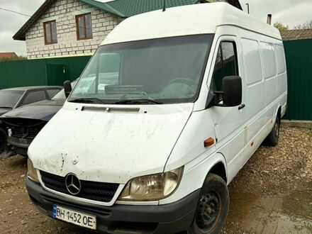 Белый Мерседес Sprinter, объемом двигателя 2.7 л и пробегом 200 тыс. км за 4500 $, фото 1 на Automoto.ua