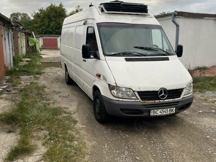 Білий Мерседес Sprinter, об'ємом двигуна 2.15 л та пробігом 400 тис. км за 6499 $, фото 1 на Automoto.ua