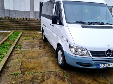 Мерседес Sprinter 2005 у Виноградове на Automoto.ua Білий Мерседес Sprinter, об'ємом двигуна 2.1 л та пробігом 510 тис. км за 8200 $, фото 1 на Automoto.ua