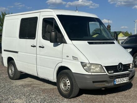 Білий Мерседес Sprinter, об'ємом двигуна 2.1 л та пробігом 300 тис. км за 4900 $, фото 1 на Automoto.ua