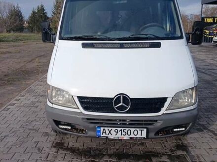 Белый Мерседес Sprinter, объемом двигателя 2.15 л и пробегом 350 тыс. км за 8900 $, фото 1 на Automoto.ua