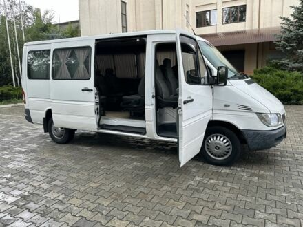 Мерседес Sprinter 2005 в Днепре (Днепропетровске) на Automoto.ua Белый Мерседес Sprinter, объемом двигателя 2.2 л и пробегом 500 тыс. км за 5900 $, фото 1 на Automoto.ua