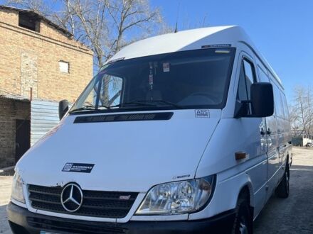 Белый Мерседес Sprinter, объемом двигателя 2.2 л и пробегом 555 тыс. км за 5200 $, фото 1 на Automoto.ua
