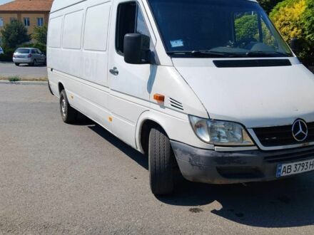 Белый Мерседес Sprinter, объемом двигателя 2 л и пробегом 360 тыс. км за 5753 $, фото 1 на Automoto.ua
