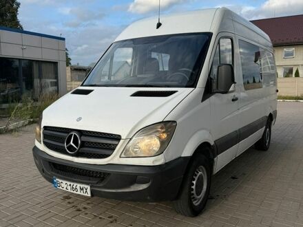 Белый Мерседес Sprinter, объемом двигателя 2.15 л и пробегом 290 тыс. км за 9000 $, фото 1 на Automoto.ua