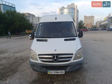 Белый Мерседес Sprinter, объемом двигателя 2.15 л и пробегом 577 тыс. км за 8000 $, фото 1 на Automoto.ua