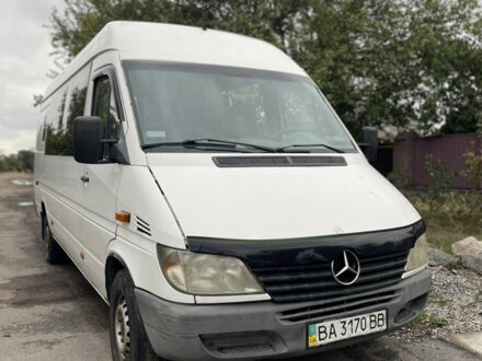Белый Мерседес Sprinter, объемом двигателя 2.15 л и пробегом 350 тыс. км за 8500 $, фото 1 на Automoto.ua