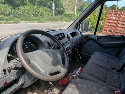 Белый Мерседес Sprinter, объемом двигателя 2.69 л и пробегом 450 тыс. км за 9500 $, фото 1 на Automoto.ua