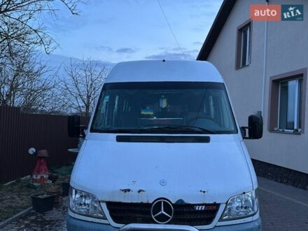 Белый Мерседес Sprinter, объемом двигателя 2.15 л и пробегом 265 тыс. км за 8000 $, фото 1 на Automoto.ua