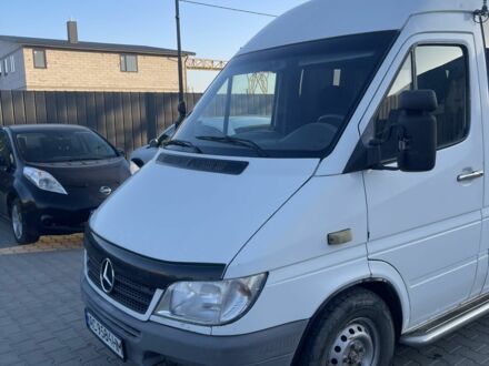 Білий Мерседес Sprinter, об'ємом двигуна 2.7 л та пробігом 550 тис. км за 9026 $, фото 1 на Automoto.ua