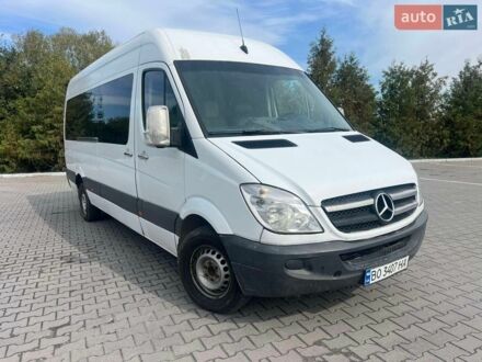 Белый Мерседес Sprinter, объемом двигателя 2.15 л и пробегом 900 тыс. км за 10300 $, фото 1 на Automoto.ua