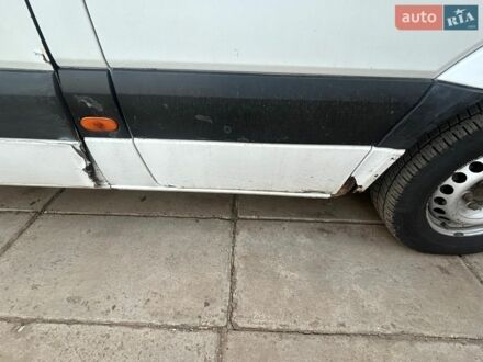 Белый Мерседес Sprinter, объемом двигателя 2.1 л и пробегом 590 тыс. км за 5200 $, фото 1 на Automoto.ua