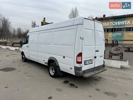 Белый Мерседес Sprinter, объемом двигателя 2.69 л и пробегом 500 тыс. км за 15000 $, фото 1 на Automoto.ua