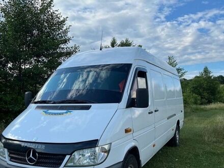 Білий Мерседес Sprinter, об'ємом двигуна 2.7 л та пробігом 420 тис. км за 9999 $, фото 1 на Automoto.ua