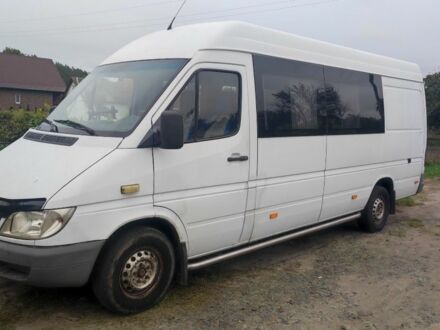 Белый Мерседес Sprinter, объемом двигателя 2.1 л и пробегом 500 тыс. км за 7600 $, фото 1 на Automoto.ua