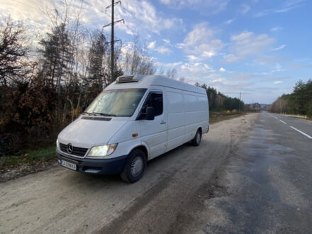 Белый Мерседес Sprinter, объемом двигателя 2.15 л и пробегом 707 тыс. км за 9500 $, фото 1 на Automoto.ua
