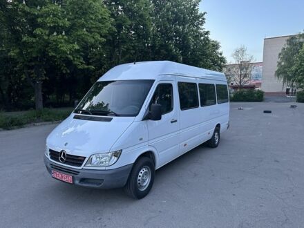 Белый Мерседес Sprinter, объемом двигателя 2.2 л и пробегом 243 тыс. км за 13200 $, фото 1 на Automoto.ua