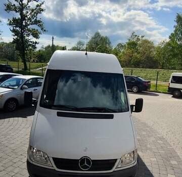 Белый Мерседес Sprinter, объемом двигателя 2.2 л и пробегом 122 тыс. км за 16000 $, фото 4 на Automoto.ua