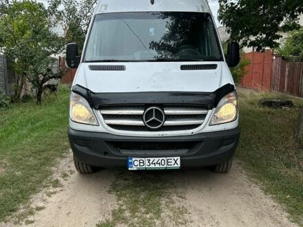 Белый Мерседес Sprinter, объемом двигателя 2.2 л и пробегом 800 тыс. км за 10500 $, фото 1 на Automoto.ua