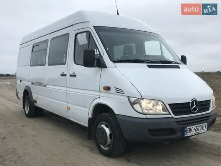 Мерседес Sprinter 2006 в Ровно на Automoto.ua Белый Мерседес Sprinter, объемом двигателя 2.69 л и пробегом 461 тыс. км за 18800 $, фото 1 на Automoto.ua