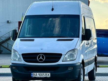 Белый Мерседес Sprinter, объемом двигателя 2.15 л и пробегом 287 тыс. км за 6500 $, фото 1 на Automoto.ua
