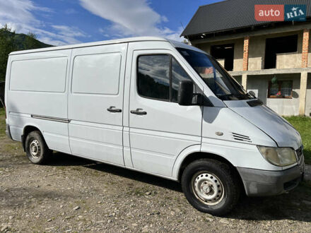 Белый Мерседес Sprinter, объемом двигателя 2.2 л и пробегом 300 тыс. км за 6200 $, фото 1 на Automoto.ua