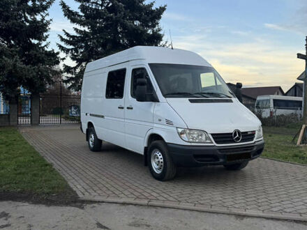 Белый Мерседес Sprinter, объемом двигателя 2.2 л и пробегом 351 тыс. км за 10400 $, фото 1 на Automoto.ua
