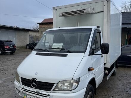 Білий Мерседес Sprinter, об'ємом двигуна 2.7 л та пробігом 400 тис. км за 5500 $, фото 1 на Automoto.ua