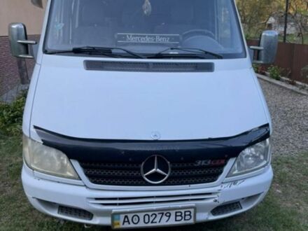 Белый Мерседес Sprinter, объемом двигателя 0 л и пробегом 295 тыс. км за 7800 $, фото 1 на Automoto.ua