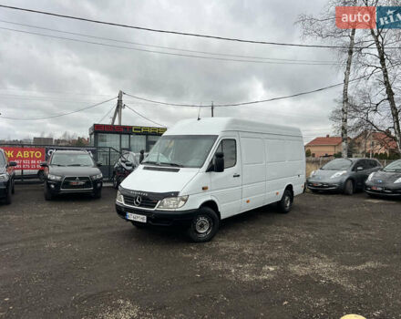 Белый Мерседес Sprinter, объемом двигателя 2.15 л и пробегом 600 тыс. км за 10750 $, фото 1 на Automoto.ua