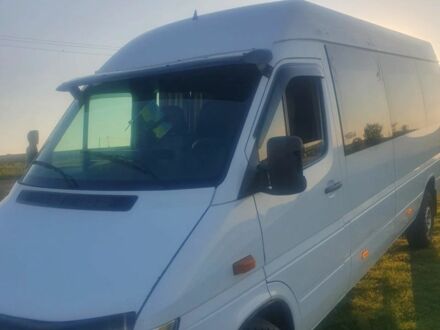 Белый Мерседес Sprinter, объемом двигателя 2.7 л и пробегом 460 тыс. км за 9500 $, фото 1 на Automoto.ua