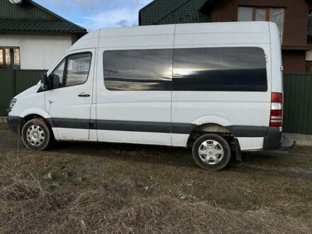 Белый Мерседес Sprinter, объемом двигателя 0 л и пробегом 666 тыс. км за 10100 $, фото 1 на Automoto.ua